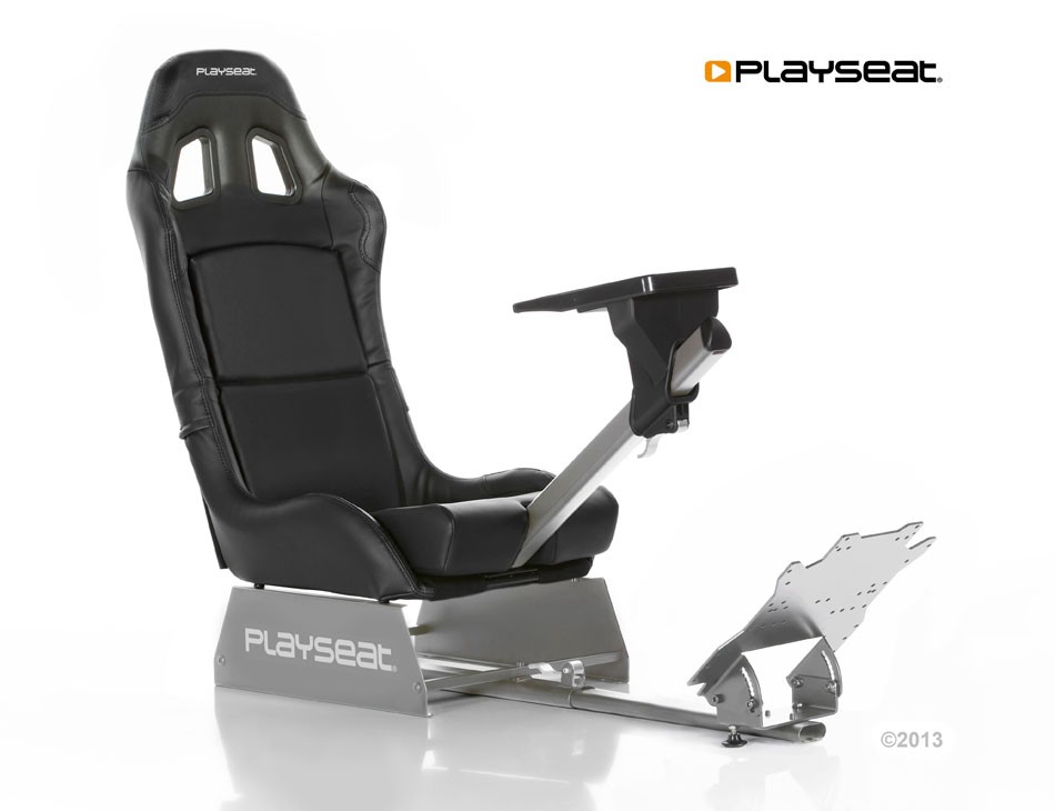 playseat-revolution.jpg